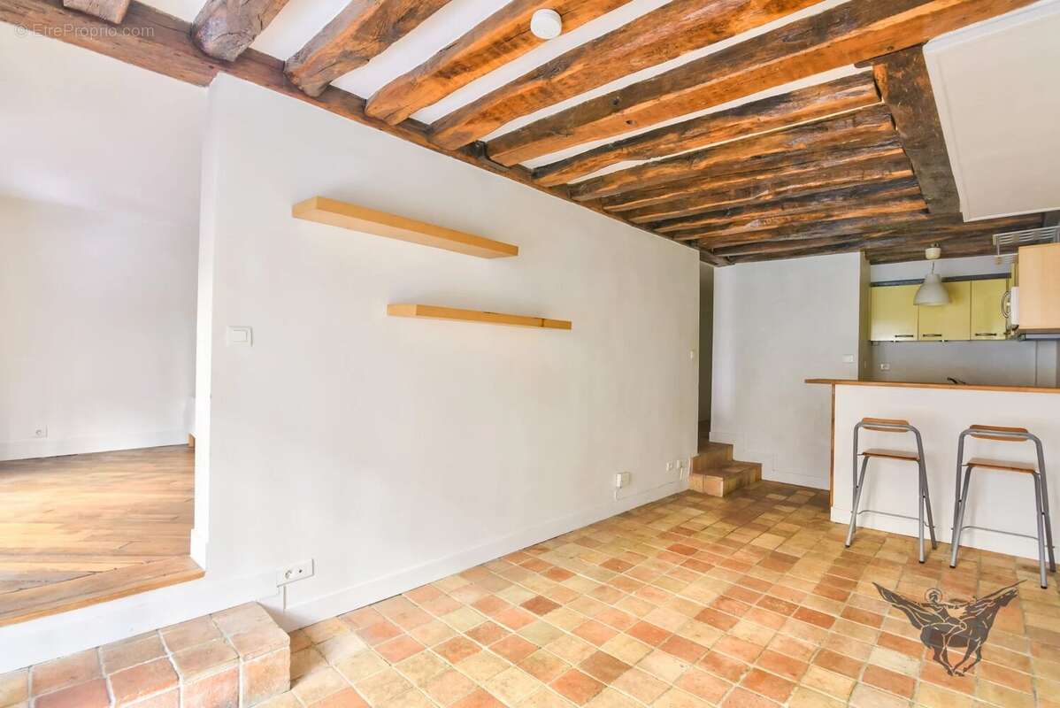 Appartement à PARIS-10E