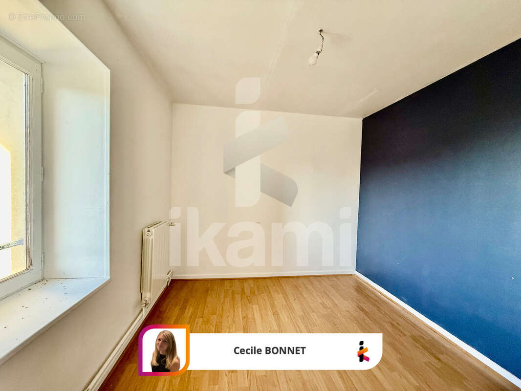 Maison à EYZIN-PINET