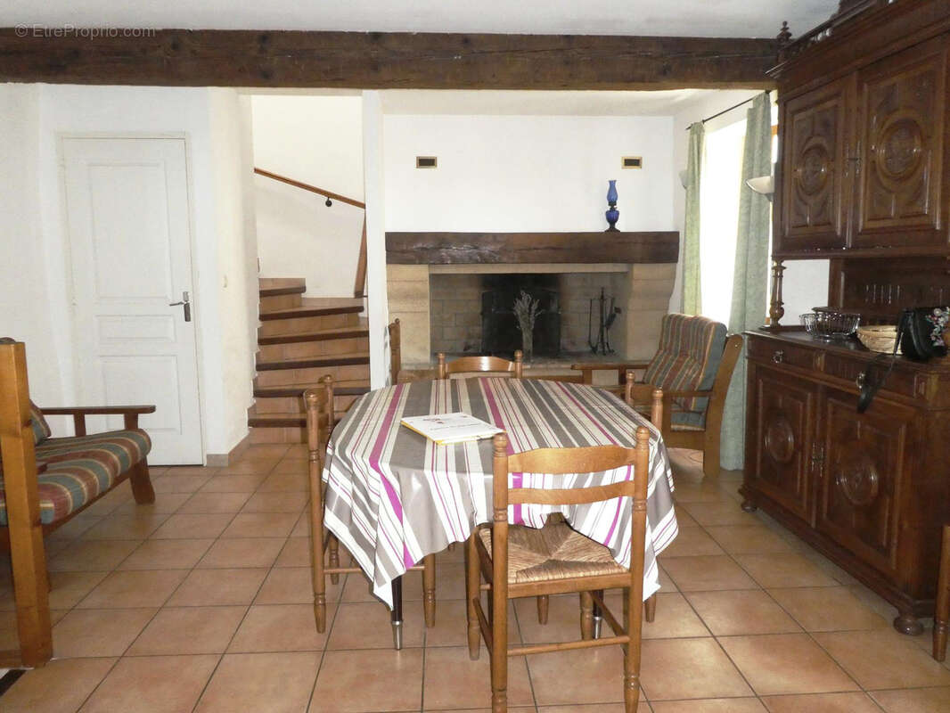 Maison à DUILHAC-SOUS-PEYREPERTUSE