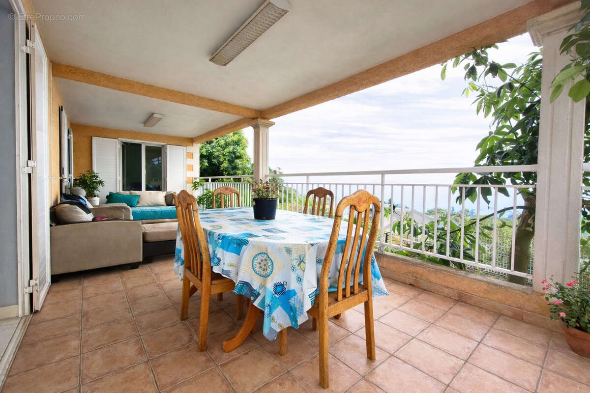 Maison à LE PORT