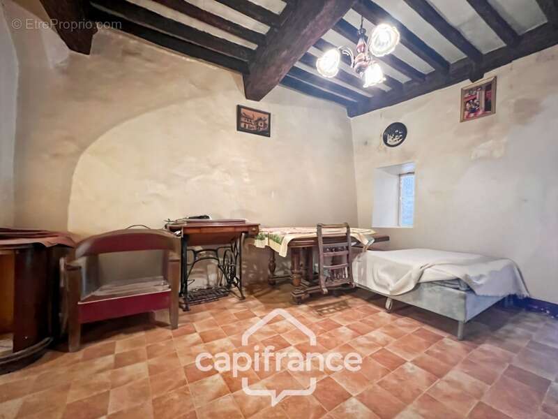 Maison à CAMPS-LA-SOURCE