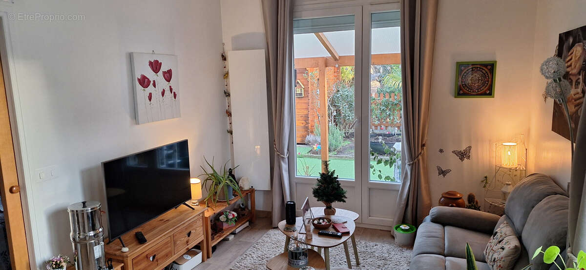 Appartement à SARTROUVILLE