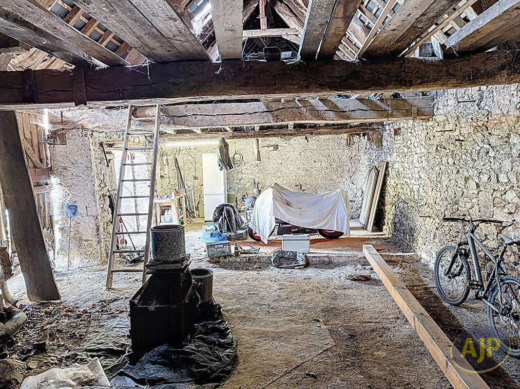 Maison à LES TOUCHES