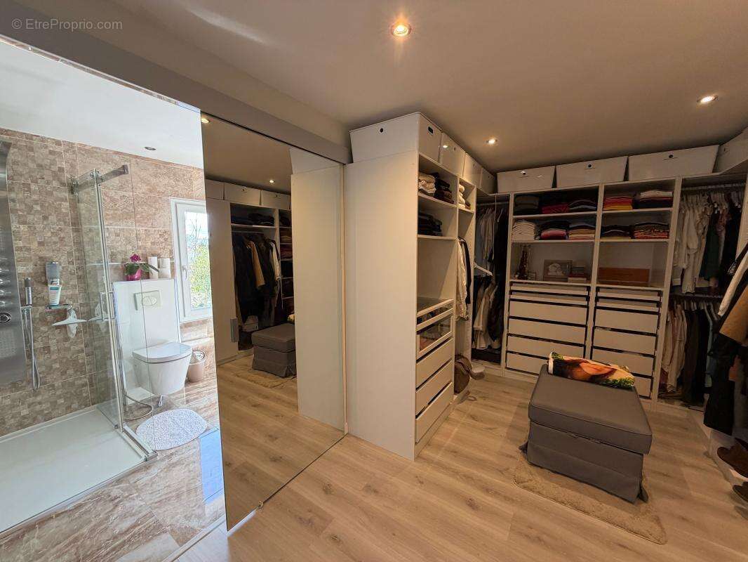 Maison à BRUGUIERES