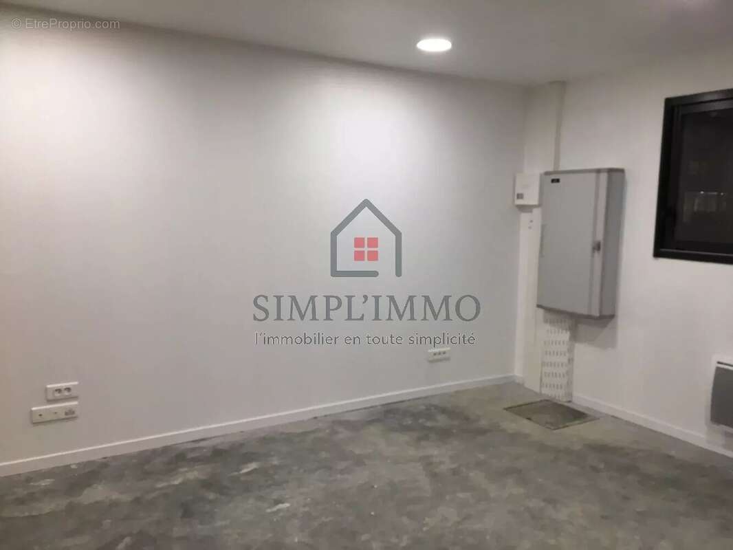 Commerce à SAINT-MEDARD-D'AUNIS