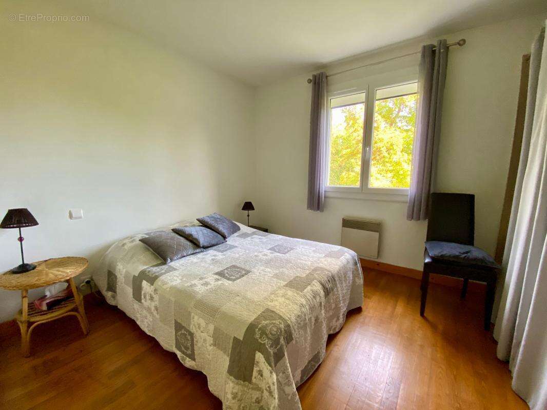 Maison à SAINT-AVIT-DE-VIALARD