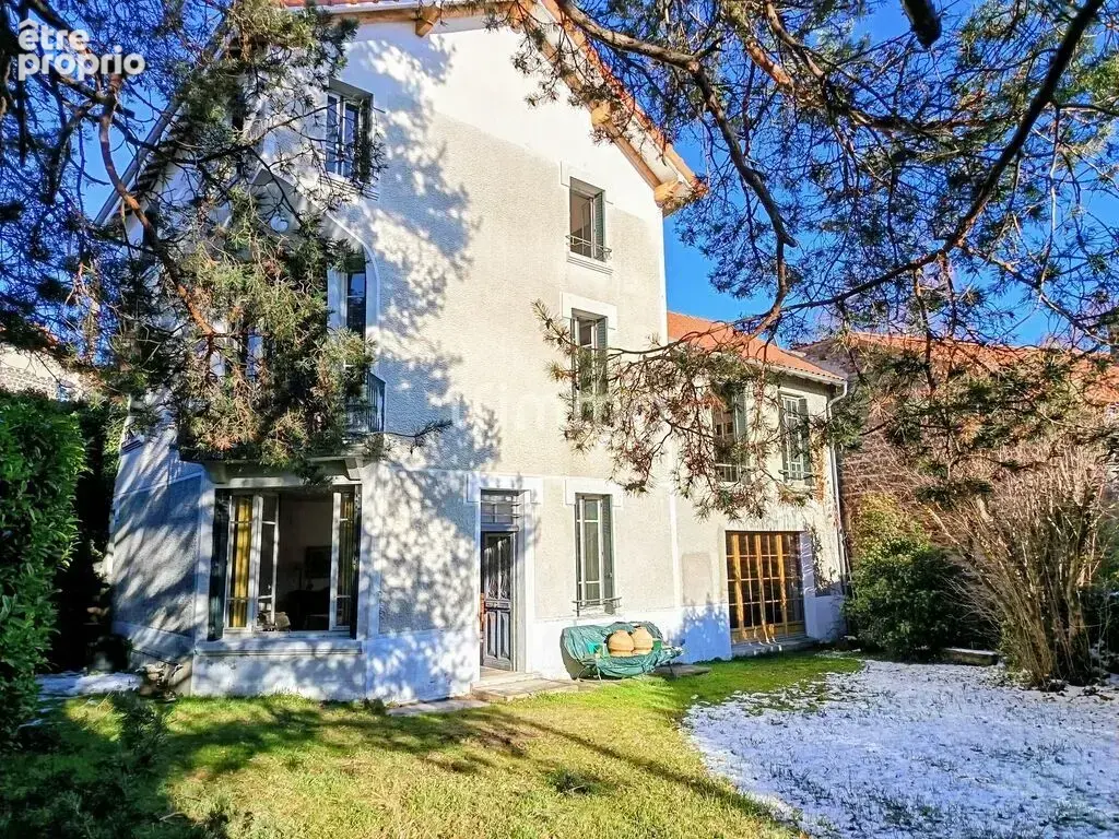 Photo Maison à Aydat au prix de 330 000€