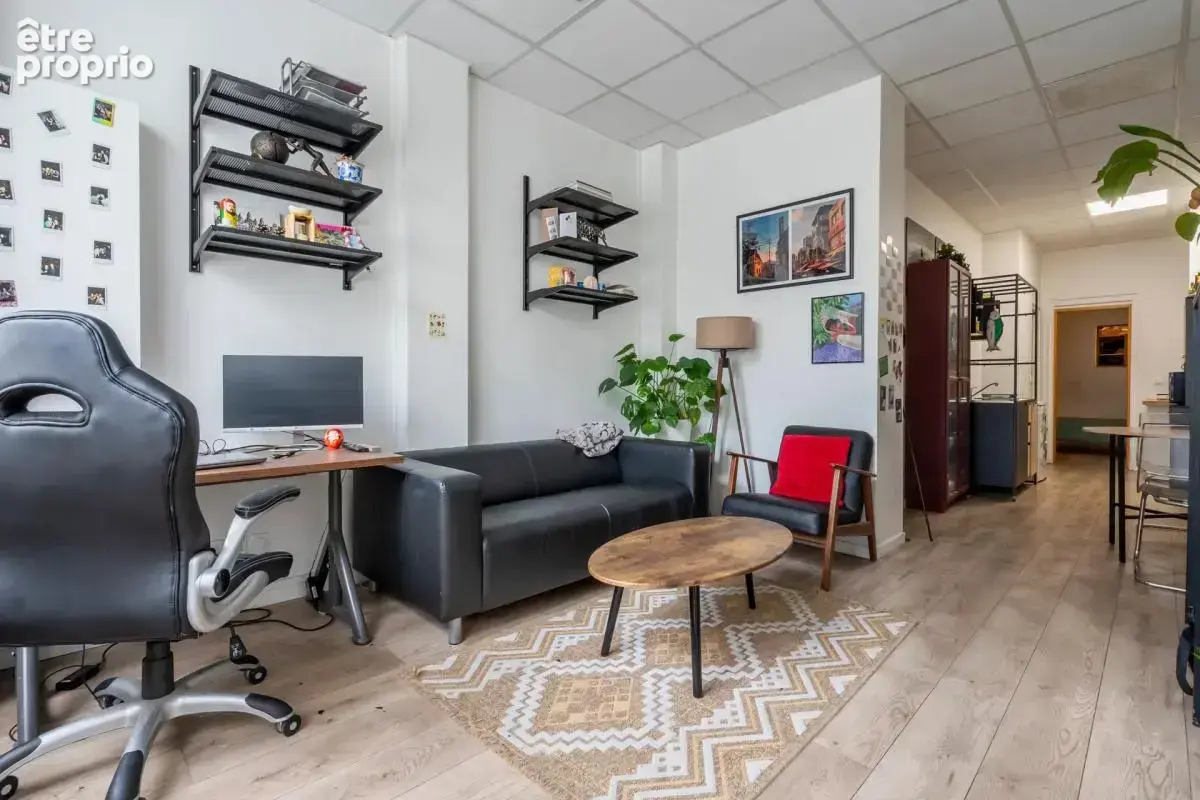 Paris 11e – 50 m² en rez-de-chaussée – Idéal profession libérale, paramédical ou commerce - photo 2