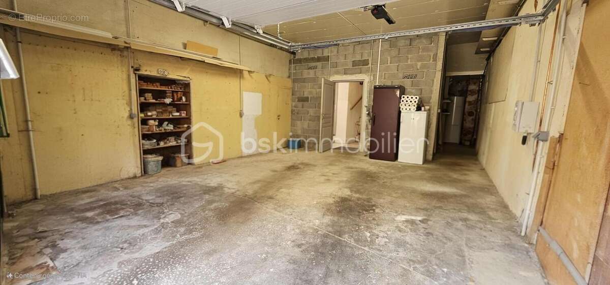 *** Maison de ville de 120 m² – 3 Chambres -  Centre historique de CUSSET avec garage*** - photo 17