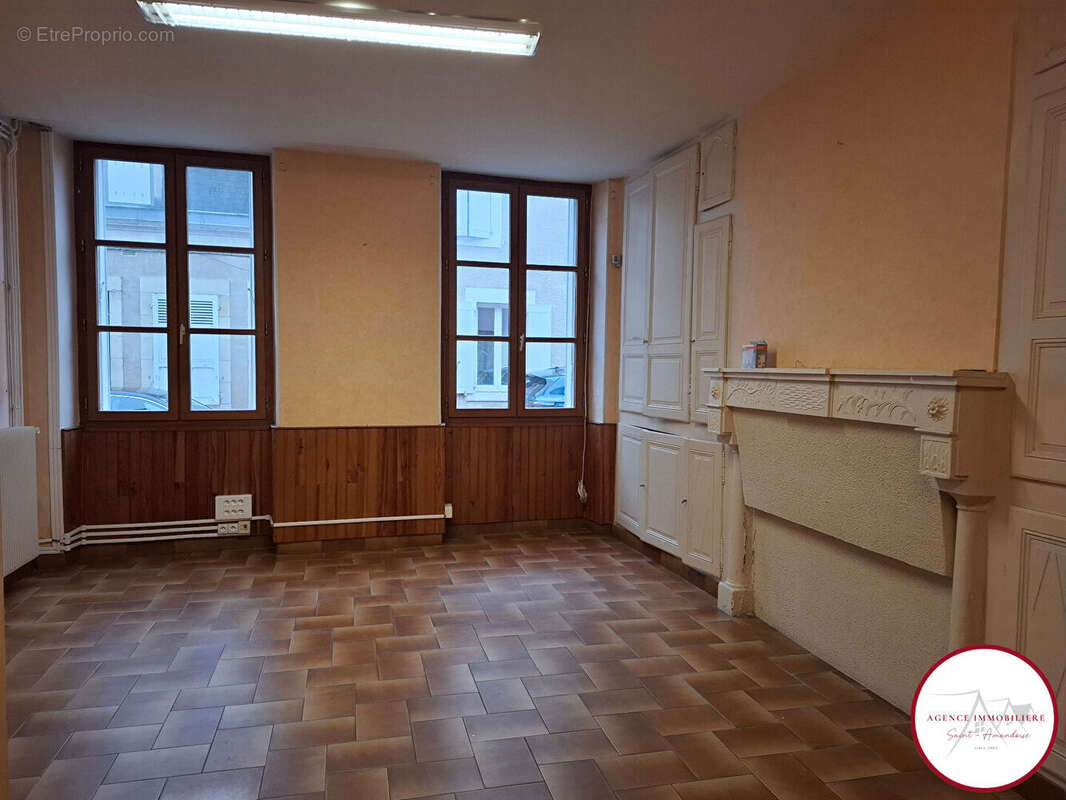 Appartement à SAINT-AMAND-MONTROND