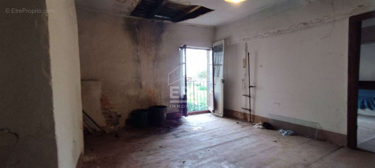 Maison à PORT-SAINTE-MARIE