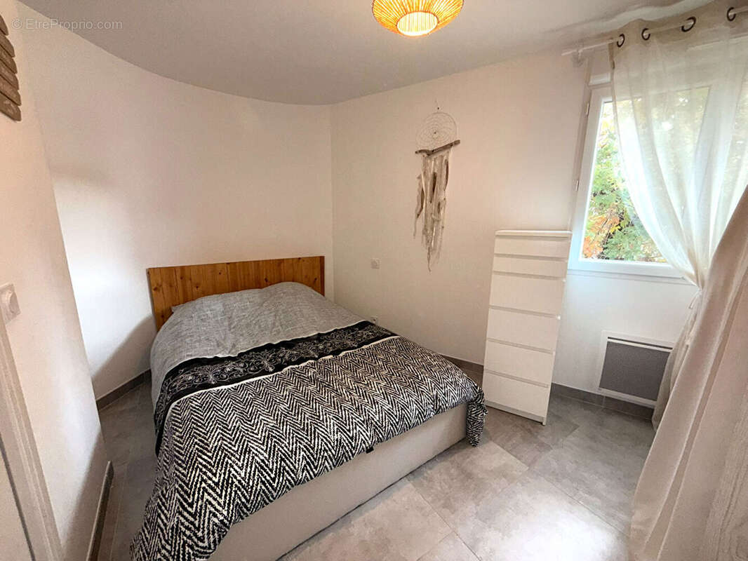 Appartement à PEYPIN