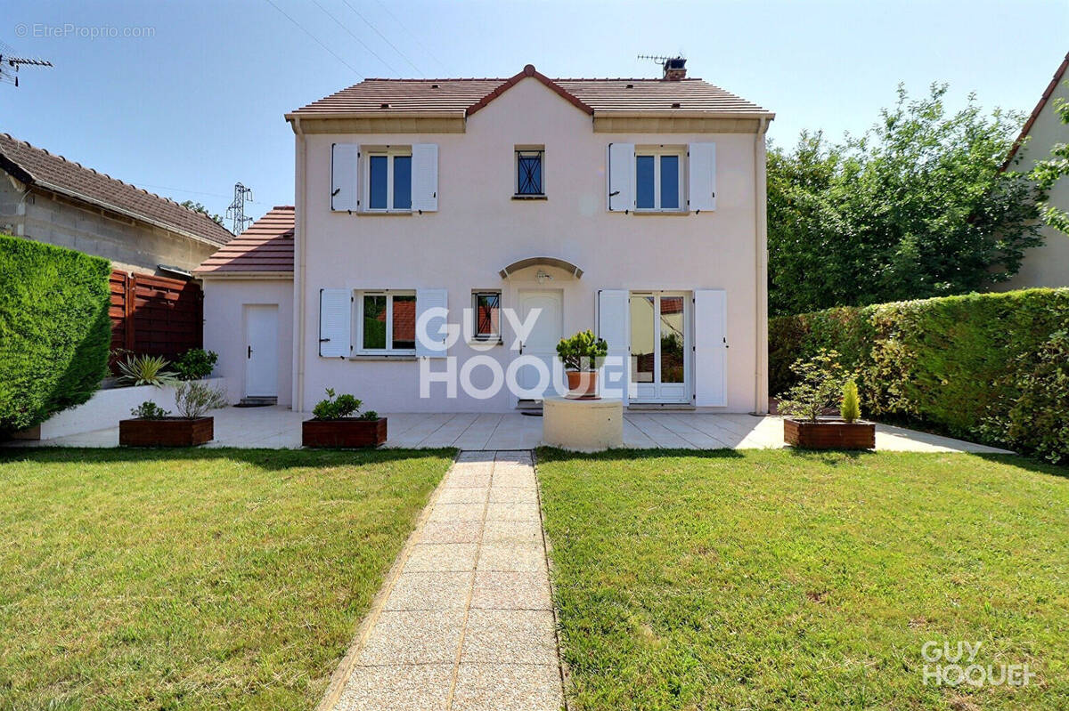 Maison à SAINT-MICHEL-SUR-ORGE