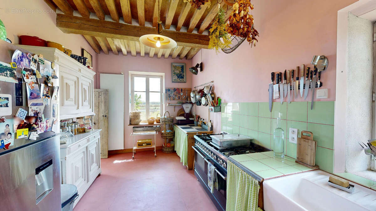 Maison à YZEURE