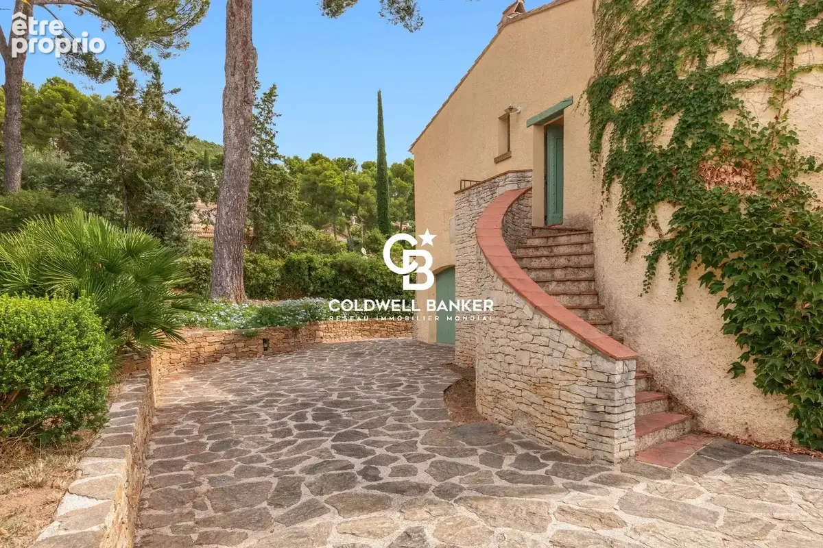 Villa de caractère avec vue mer et piscine, Domaine de La Californie - 83320 Carqueiranne - photo 2
