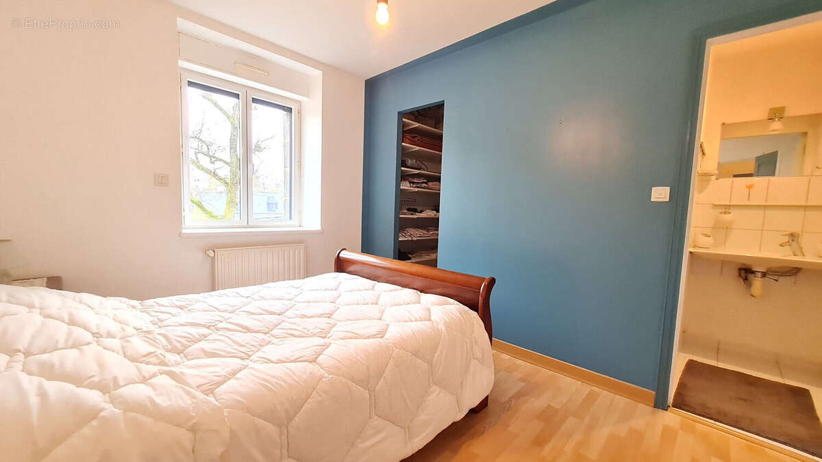 Maison à SAINT-AUBIN-DU-CORMIER