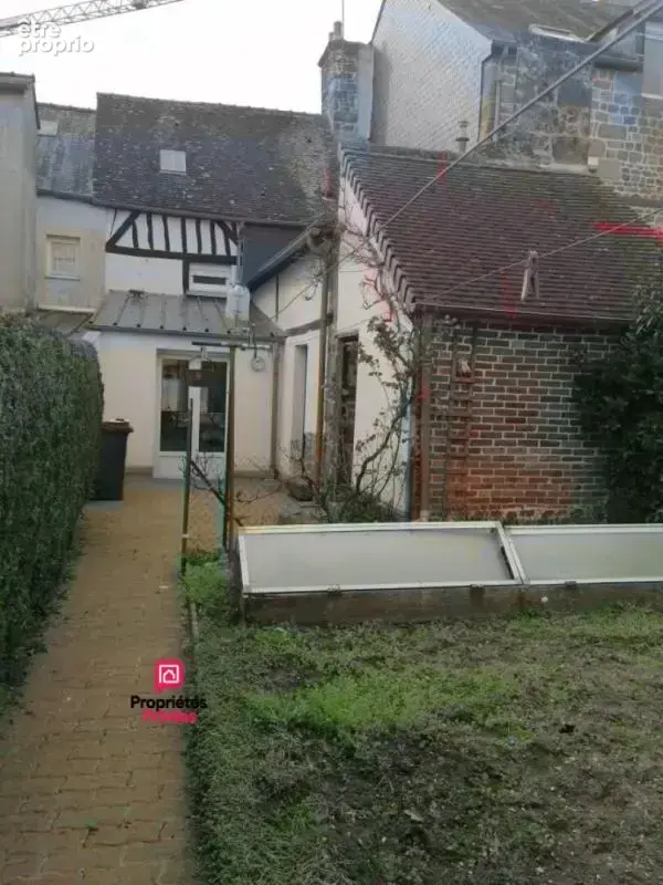 LA FERTE MACE (61600) Maison 3 pièces, 2 chambres , 67 m2 environ . Prix 70 000 honoraires  7,69% inclus à la charge de l'acquér - photo 2