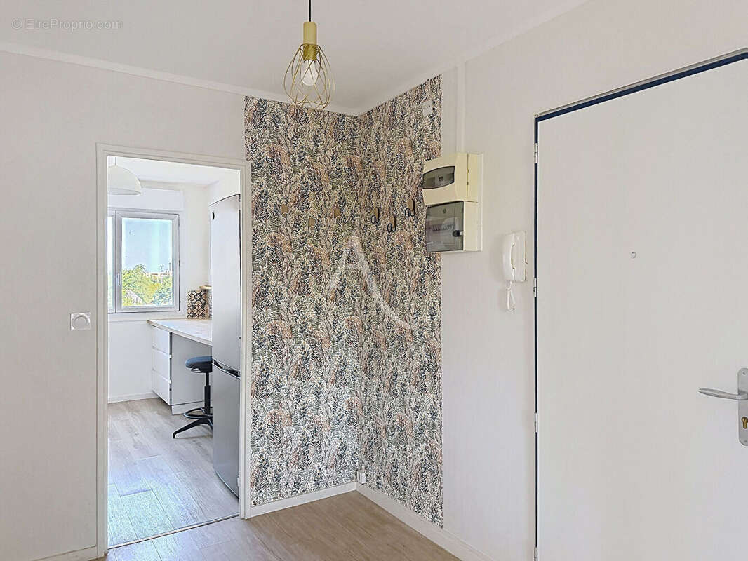 Appartement Les Ponts De Ce 3 pièce(s) 68 m2 - photo 2
