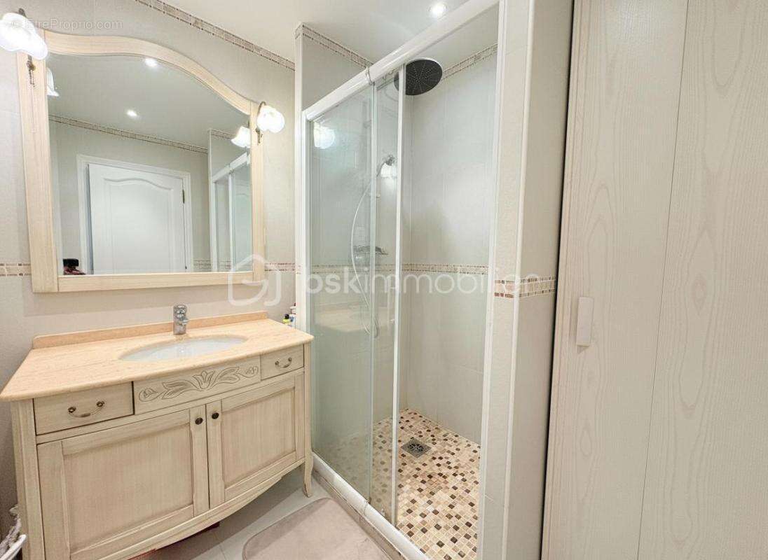 Appartement à VENCE