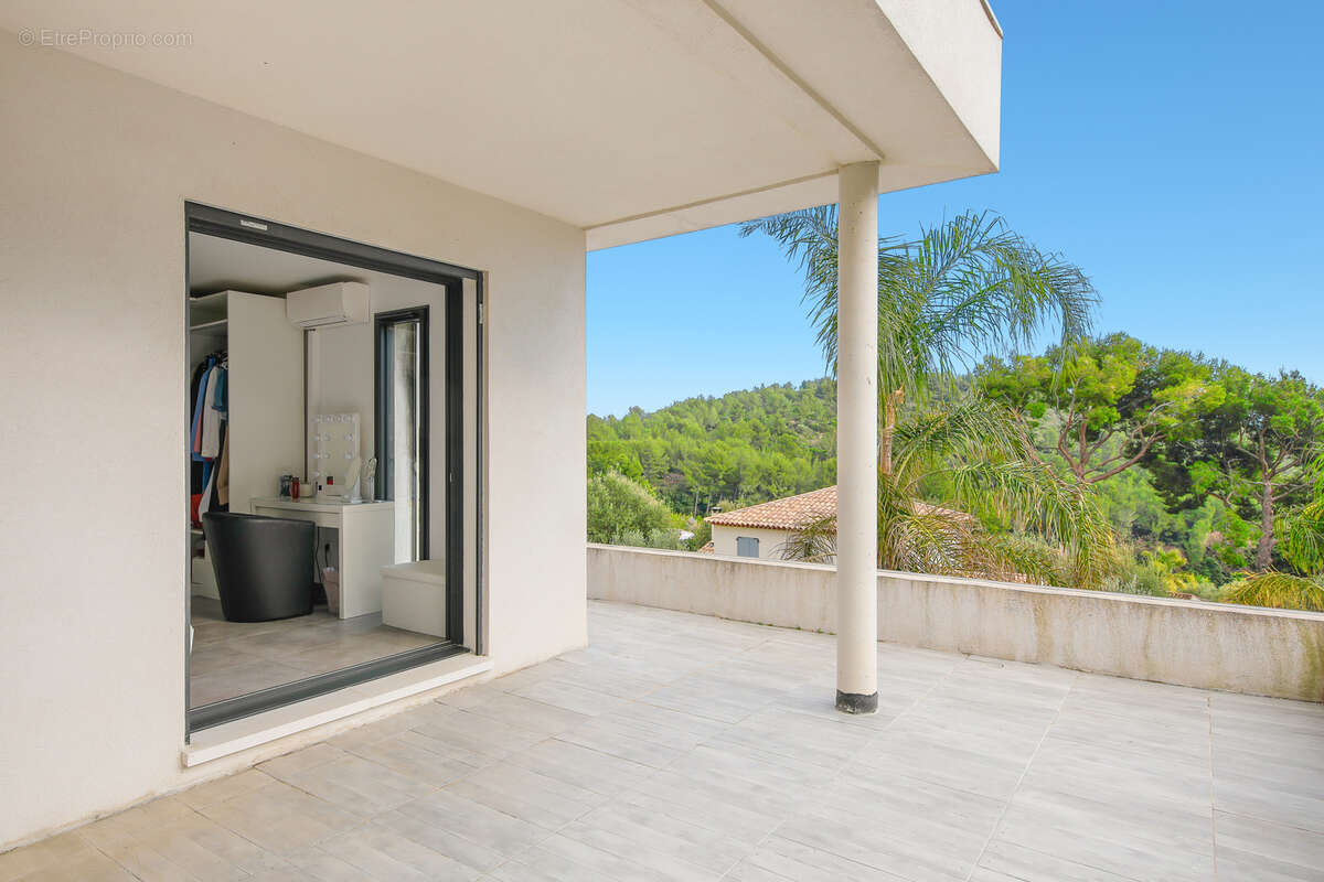 Maison à LA VALETTE-DU-VAR