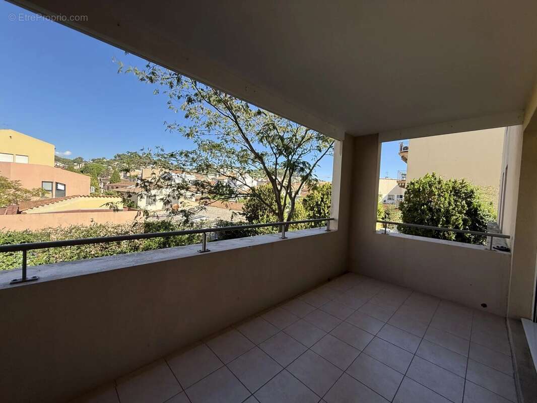 Appartement à VALLAURIS