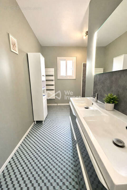 Maison à SAINT-ETIENNE-DE-TULMONT