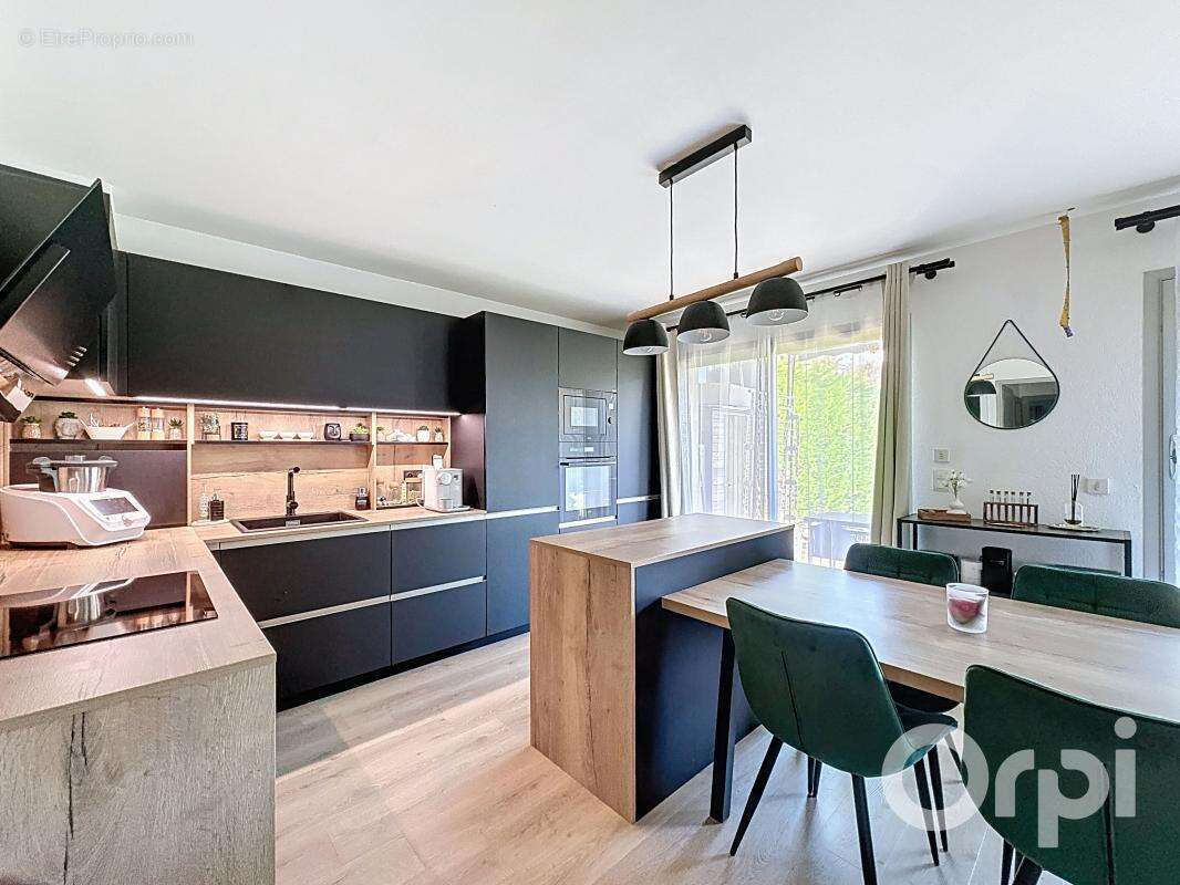 Appartement à REIGNIER