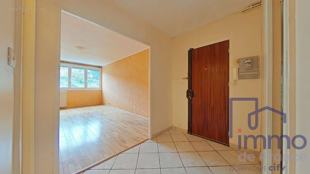 Appartement à SAINT-ETIENNE