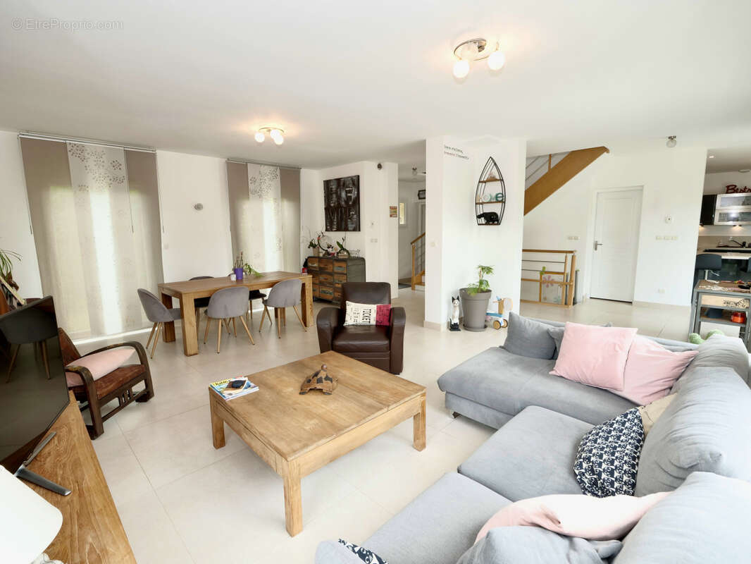 Maison à LIVRY-SUR-SEINE