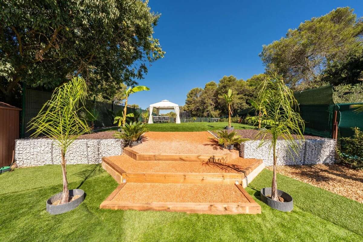 Maison à MOUGINS