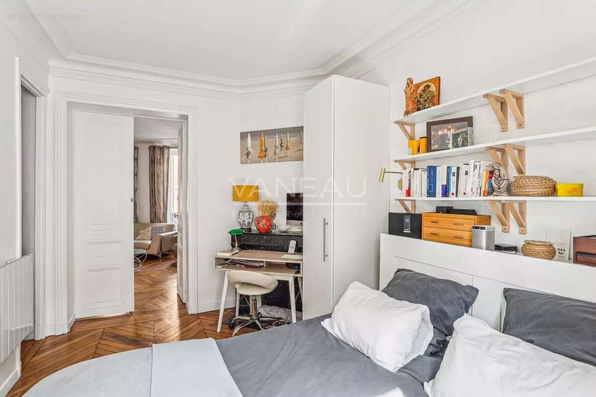 Appartement à PARIS-10E