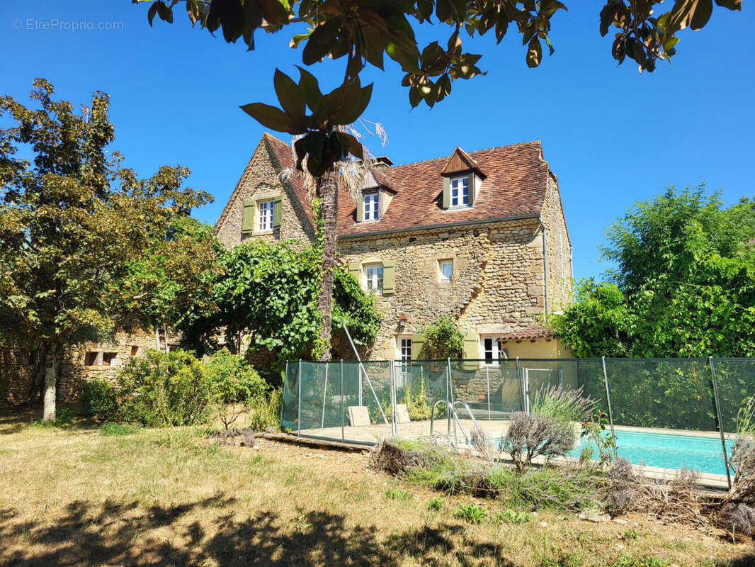 Vallée de la Dordogne, maison de hameau XVIIIème de 186m² avec 3 chambres et piscine - photo 2