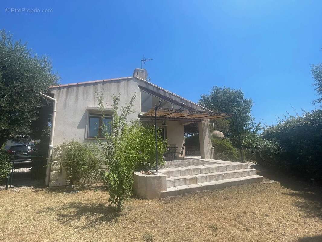 Exclusivité - villa avec 115,78 m² habitables et 165,04 m² de terrasses - photo 12