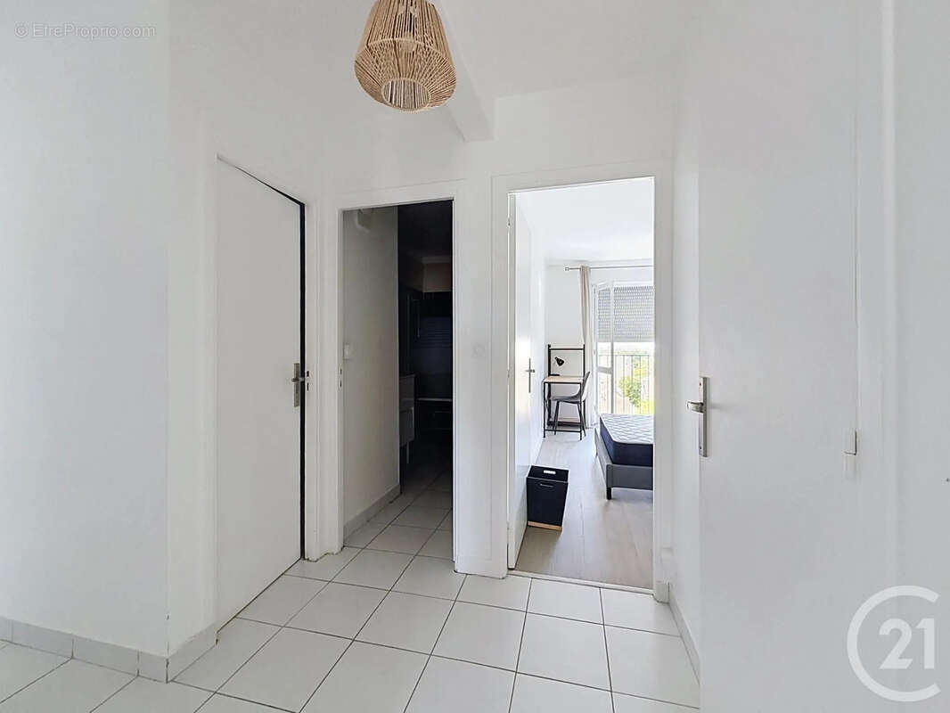 Appartement 77 m² à Saint-Andre-Les-Vergers  - photo 7