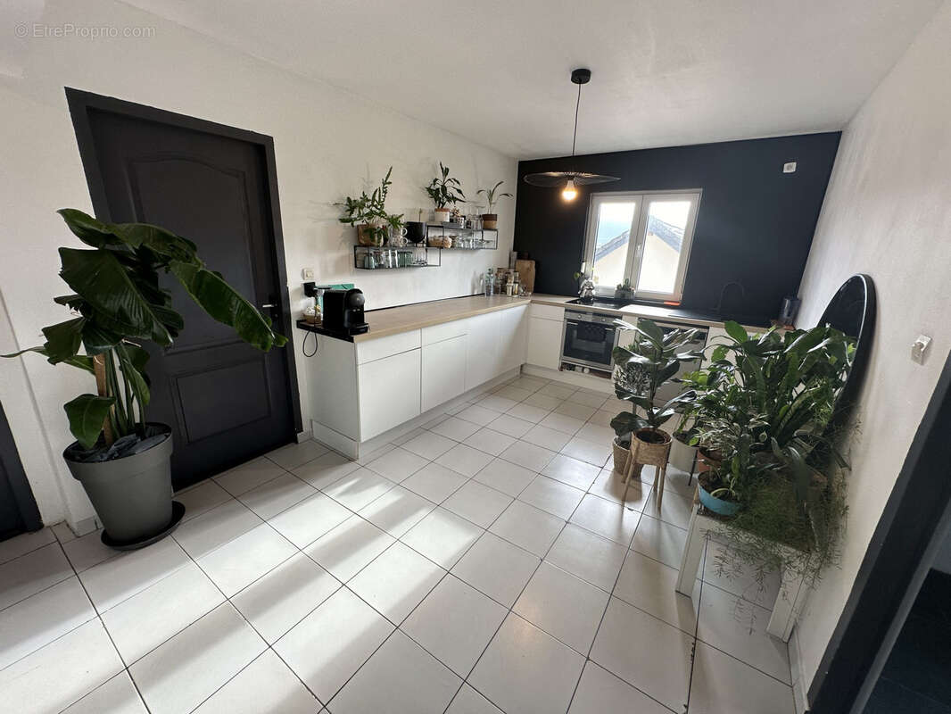 Maison avec 3 appartements 12 pièces de 350 m2 - photo 8