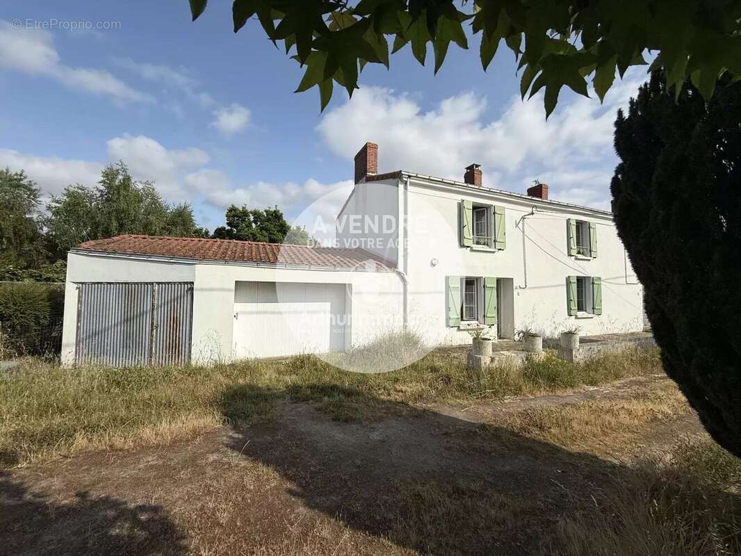 Maison à BARBECHAT