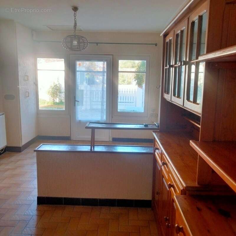 Maison à BOURCEFRANC-LE-CHAPUS