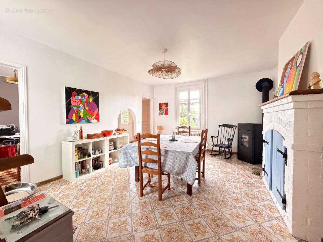 Maison à MAREST-SUR-MATZ