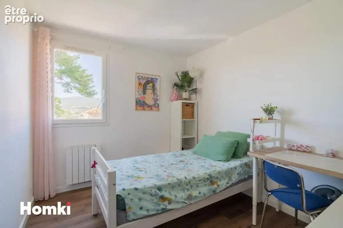 Appartement T4 de 81 m² à Marseille 13013, Rue Robert de Roux - photo 11