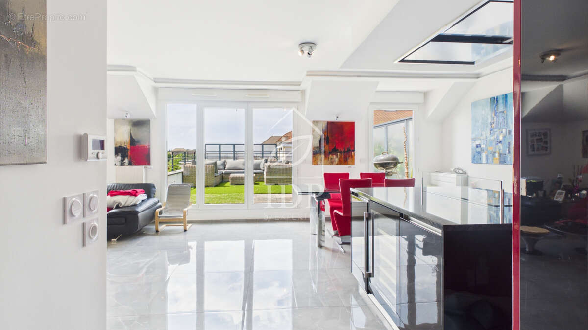 Appartement à SAINT-PIERRE-DU-PERRAY