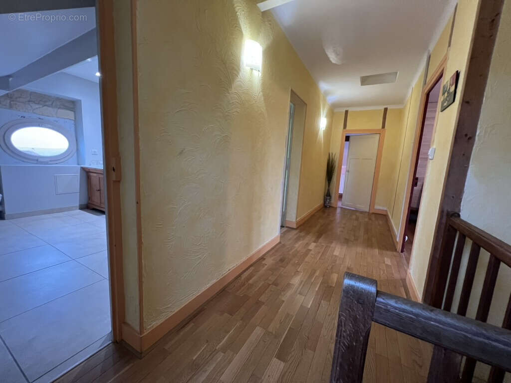 Maison à SAINT-SATUR