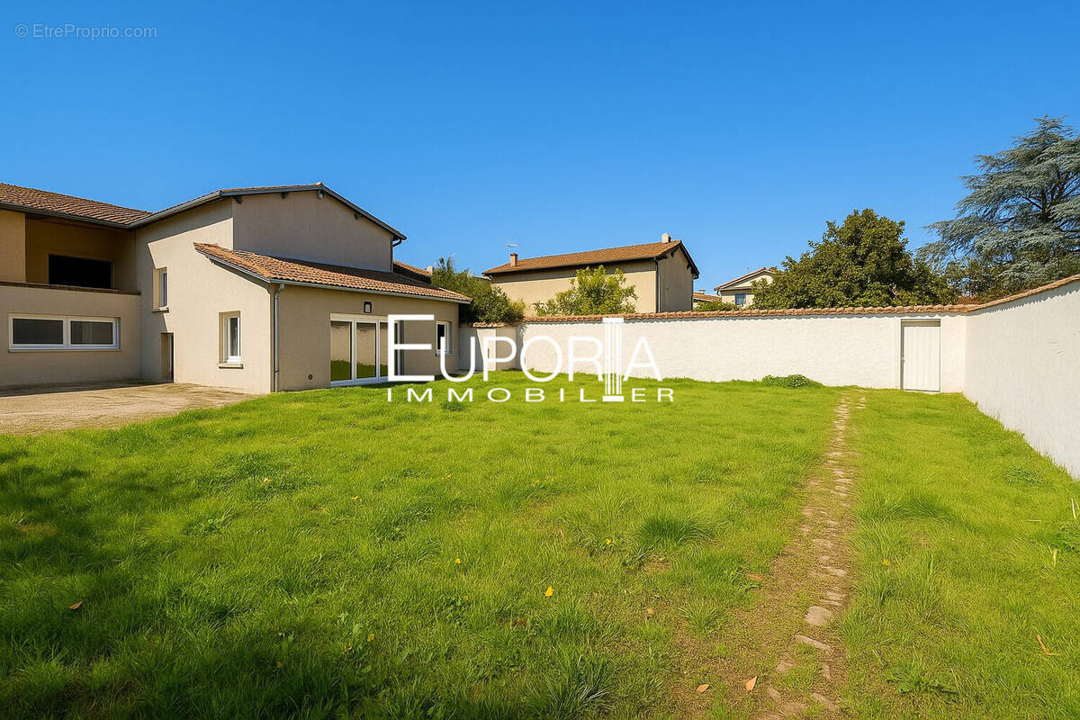 Maison à RILLIEUX-LA-PAPE