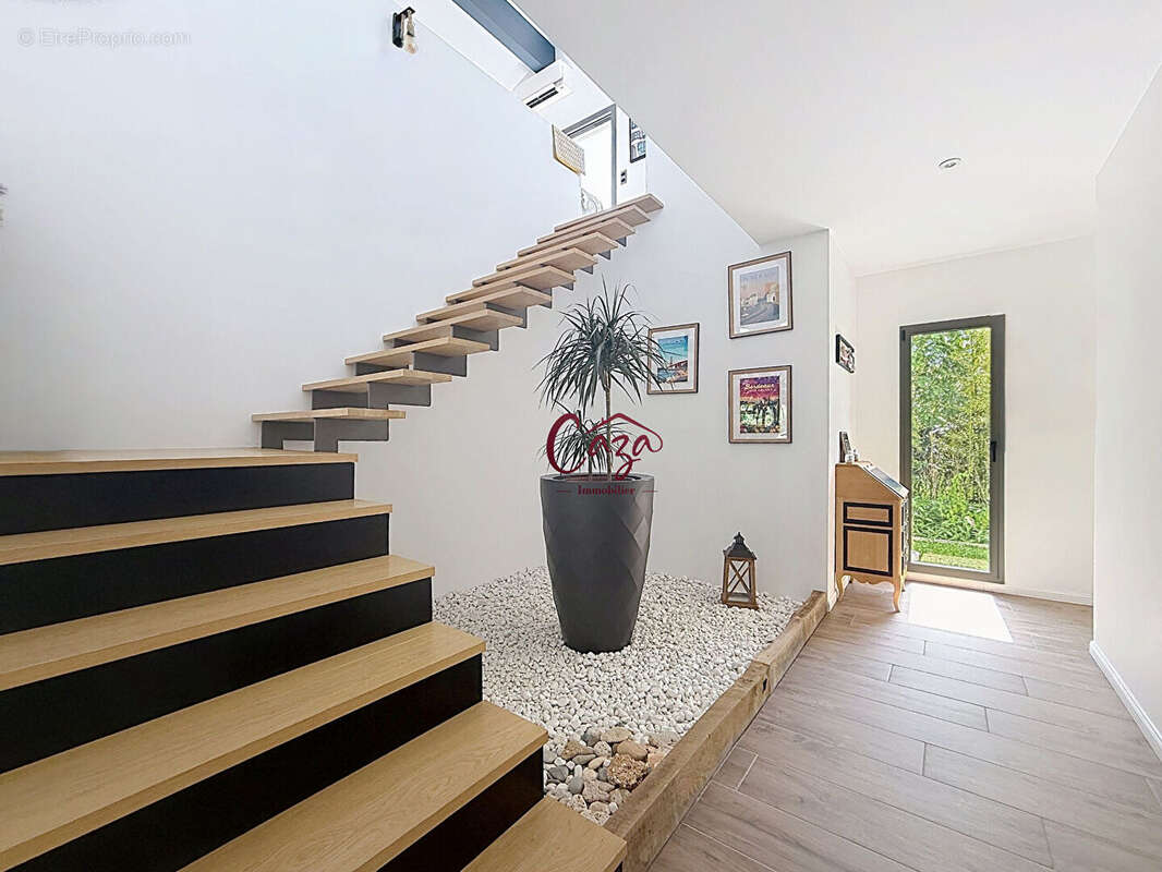 Villa contemporaine Haut de Gamme à 10 minutes de BOULIAC - photo 10