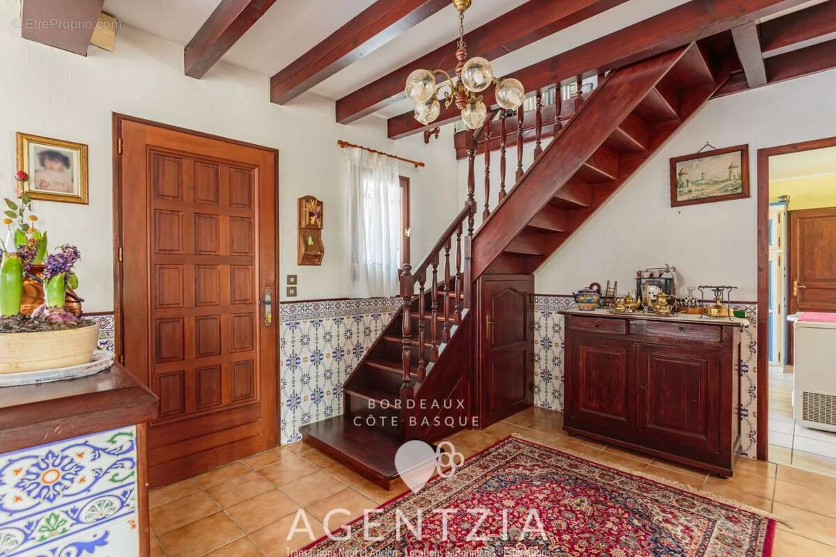 Maison à BASSUSSARRY