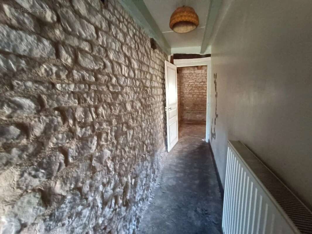 Maison à VILLEFAGNAN