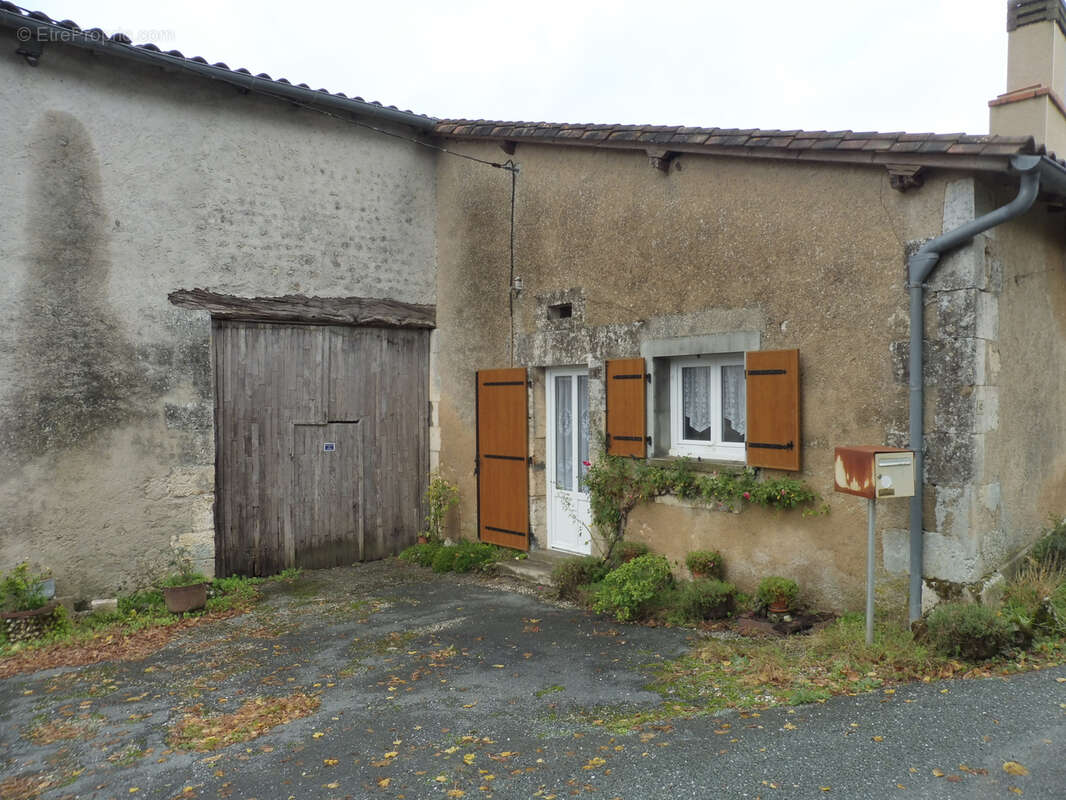 Maison à BOUTEILLES-SAINT-SEBASTIEN