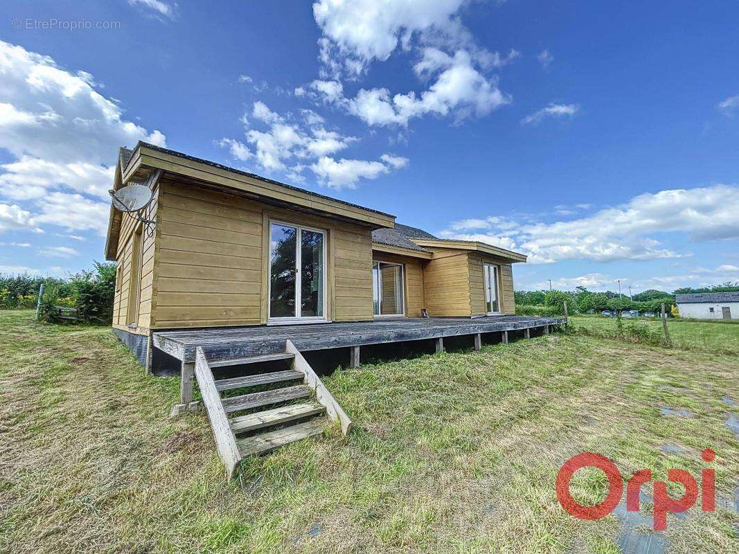 Maison à SAINT-GERMAIN-CHASSENAY