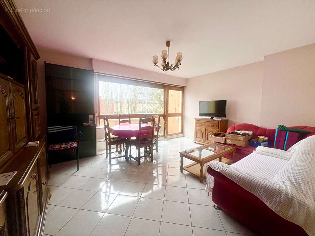 Appartement à BRIE-COMTE-ROBERT