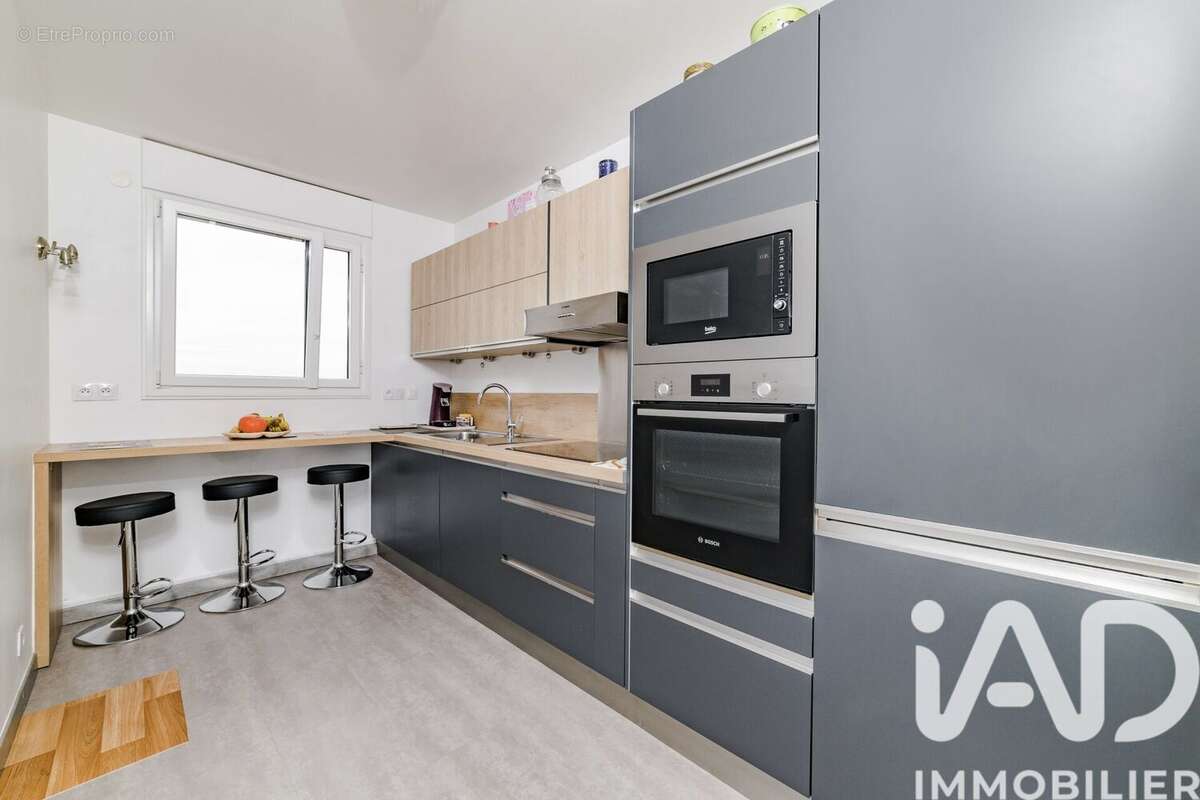 Photo 3 - Appartement à COURBEVOIE