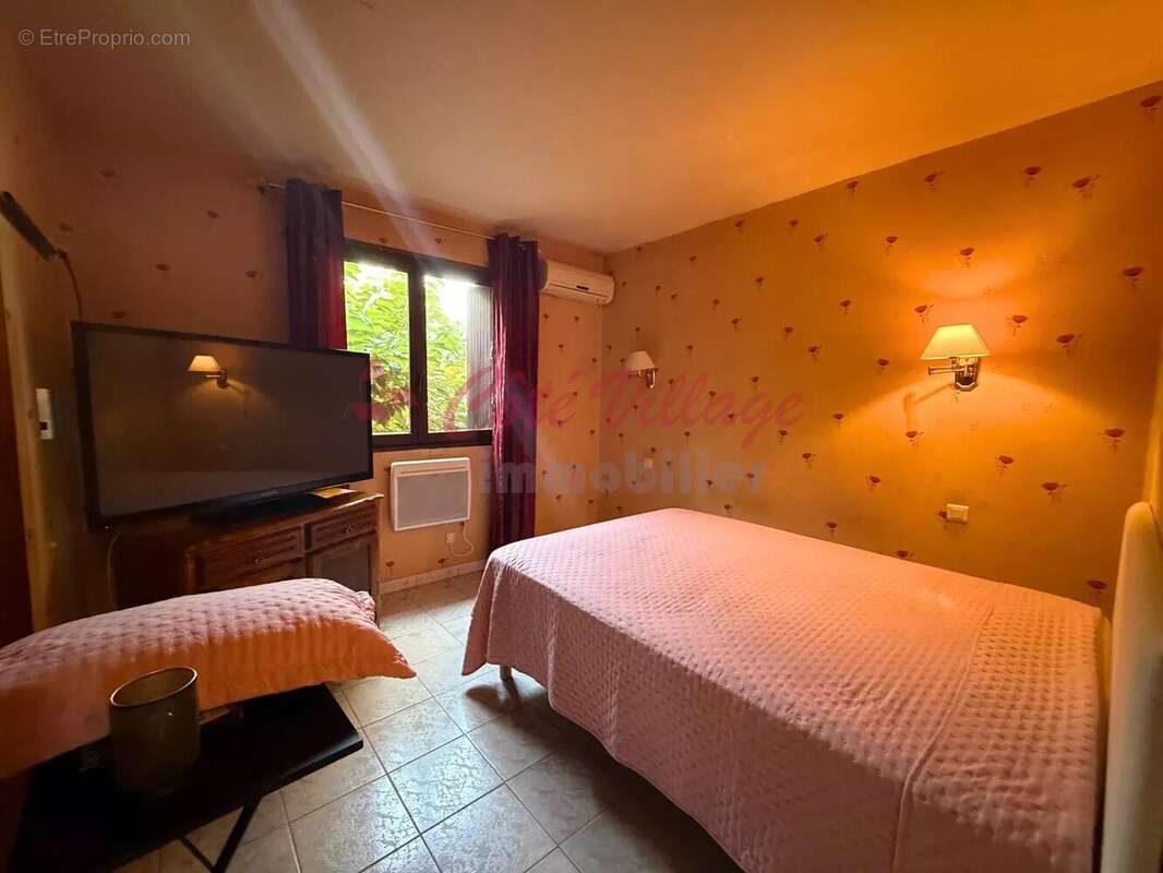 Narbonne Quartier Egassiairal Appartement T3 avec  garage, cellier, terasse et balcon - photo 6